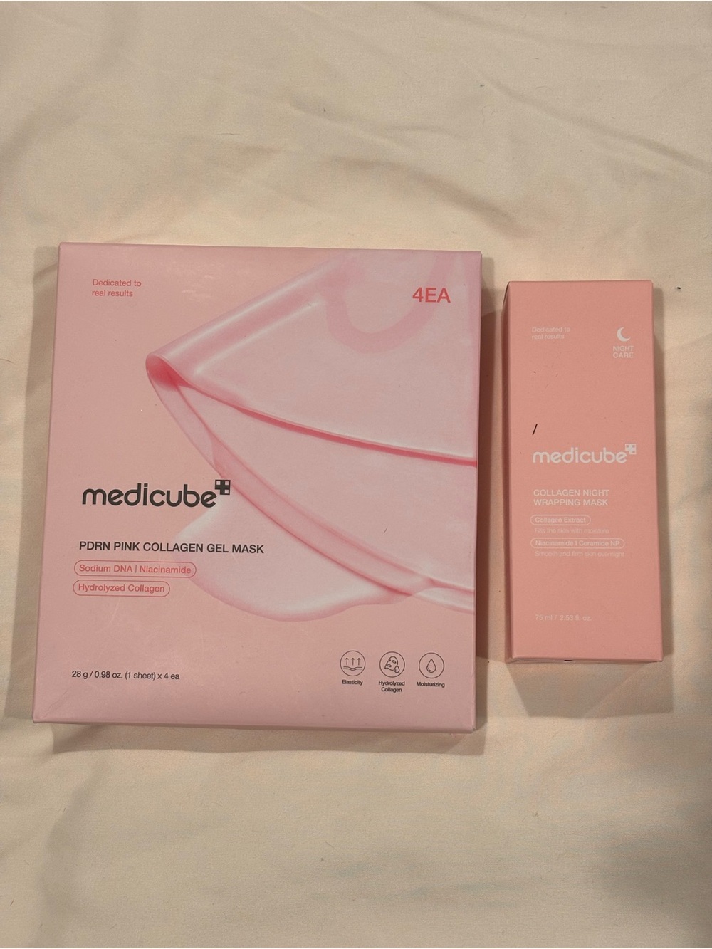 Medicube PDRN Pink Collagen Gel Mask 4PK + Collagen Night Wrapping Mask Set